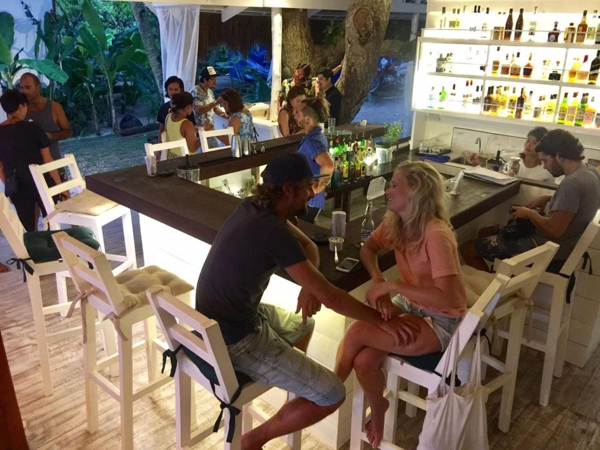 White Banana Beach Club General Luna  Εξωτερικό φωτογραφία