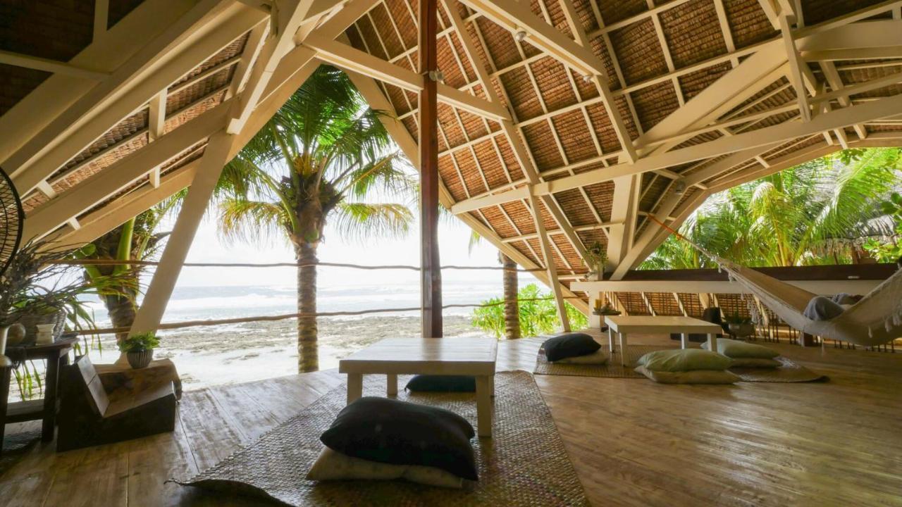 White Banana Beach Club General Luna  Εξωτερικό φωτογραφία