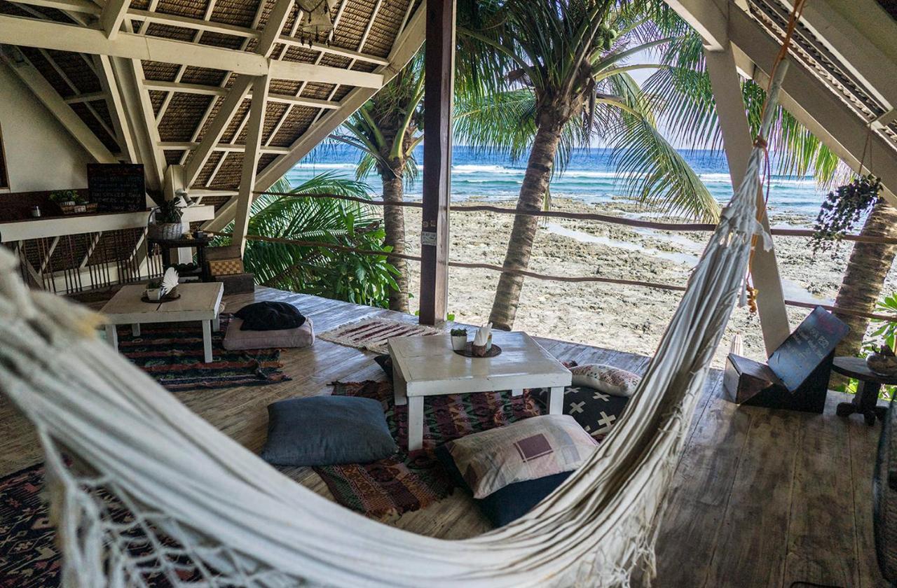 White Banana Beach Club General Luna  Εξωτερικό φωτογραφία